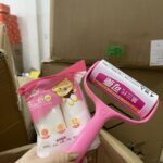 (Thùng 200) Cây Lăn Bụi Quần Áo (Kèm 2 Miếng Lăn)
