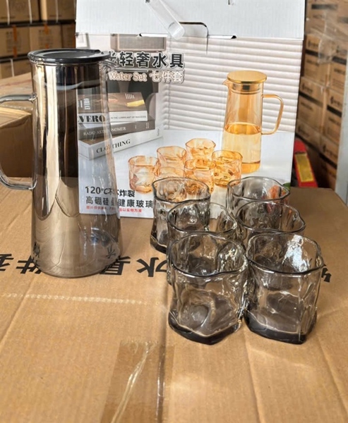 Set Bình Kèm 6 Cốc Thuỷ Tinh Vân Sóng (Thùng 12)
