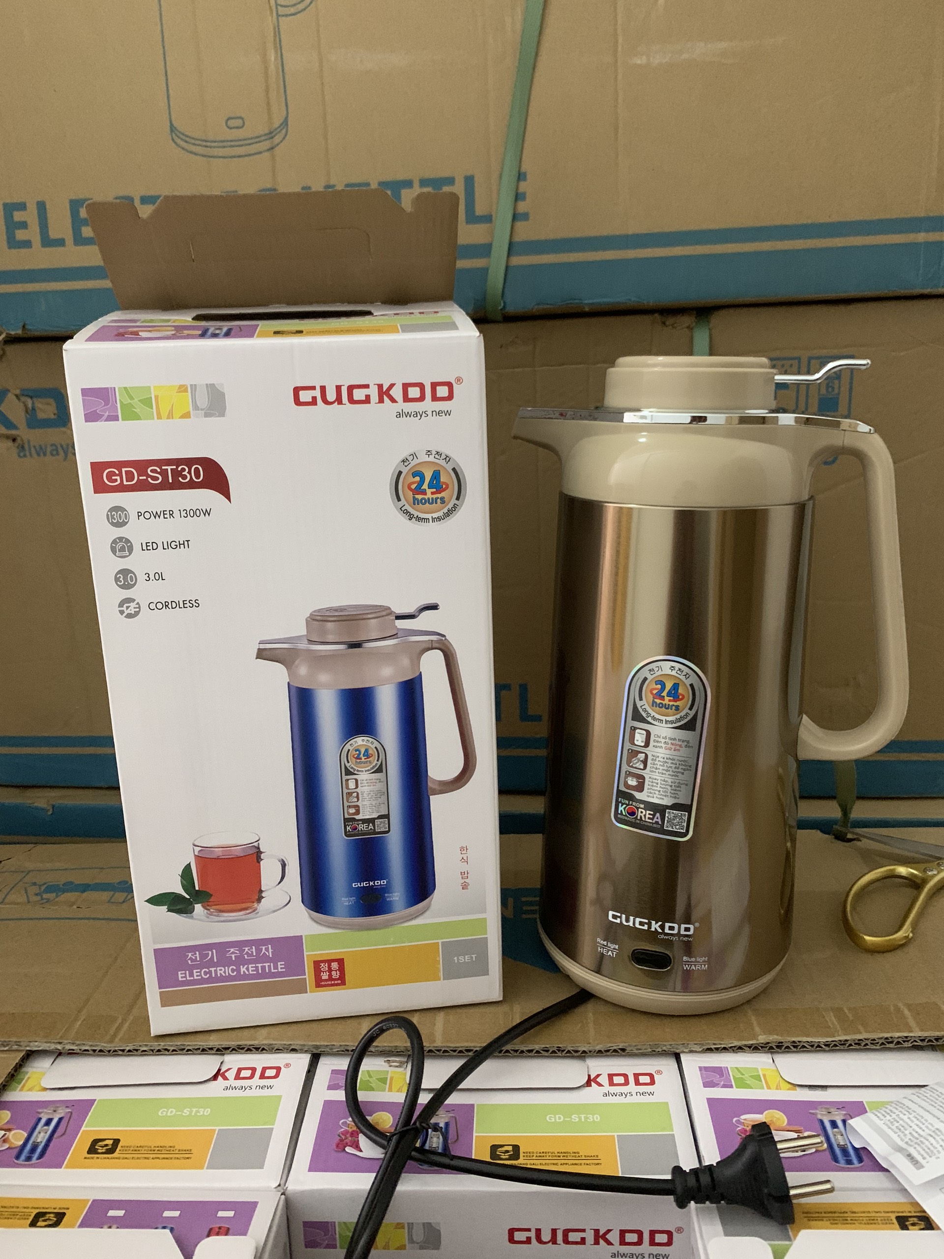 Ấm Đun Siêu Tốc GUGKDD ST30 (Thùng 15 cái)